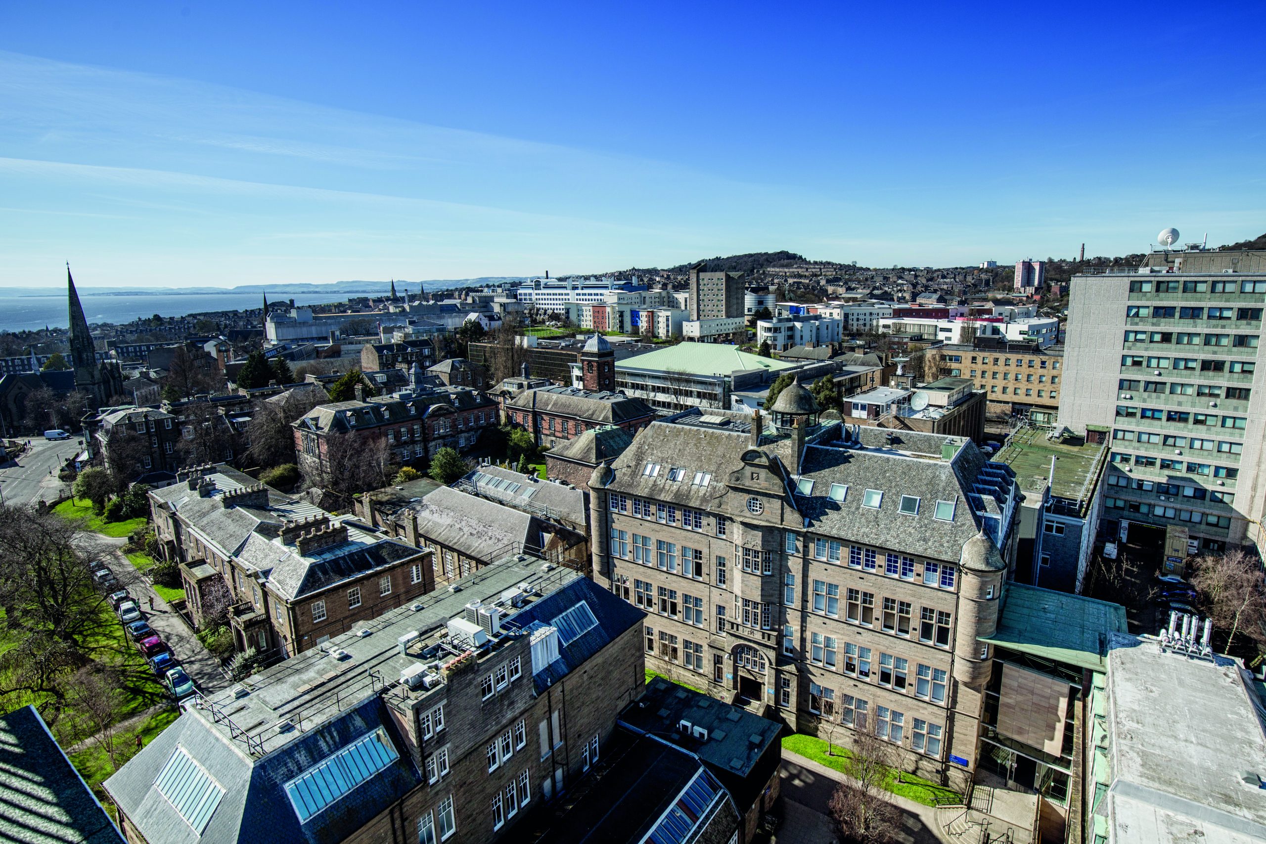 Empowering Global Education: University of Dundee Accepts Oxford ELLT